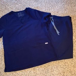 Navy Figs scrub set